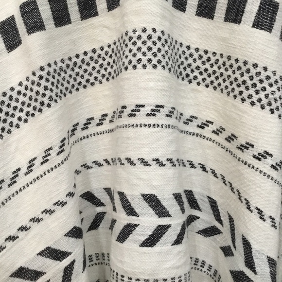 𝅺AMERICAN Eagle Southwestern bohemian style poncho - Picture 5 of 5